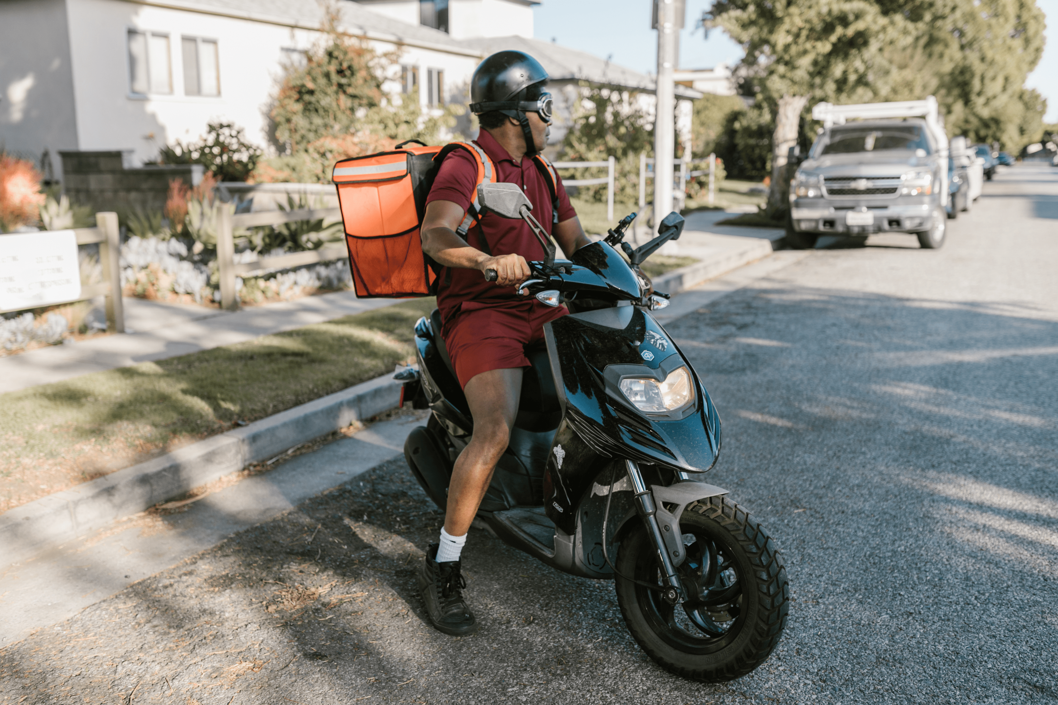 Using gas scooters to deliver is harmful to the Earth - Keego Mobility