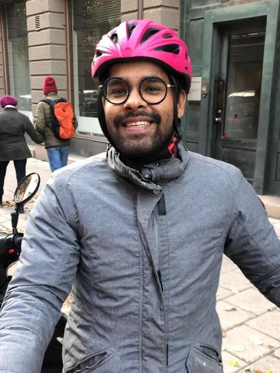 Keego Empowers Couriers and Fleets - Fawad Foodora Courier